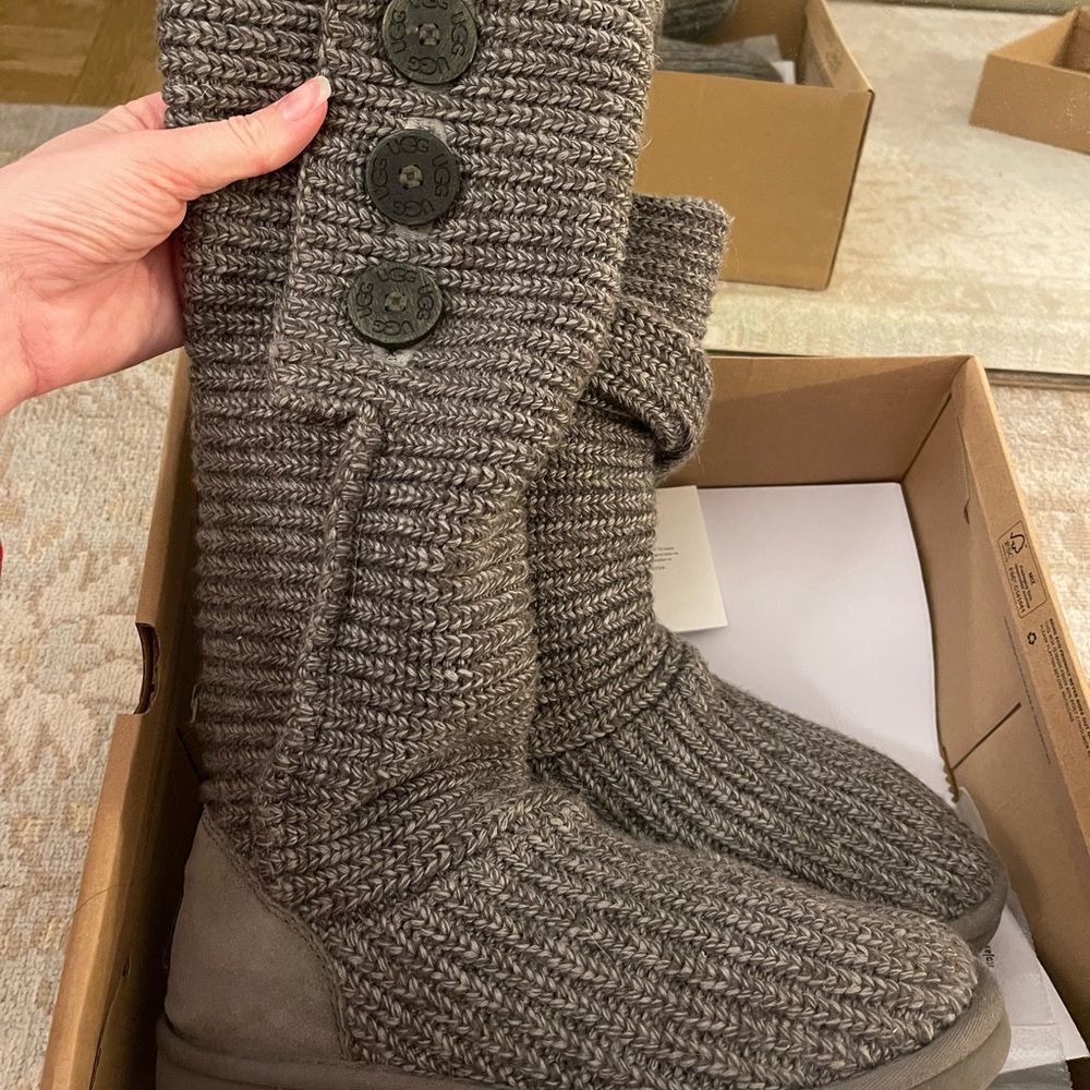 Ugg Classic Button Detailed Knit Boots